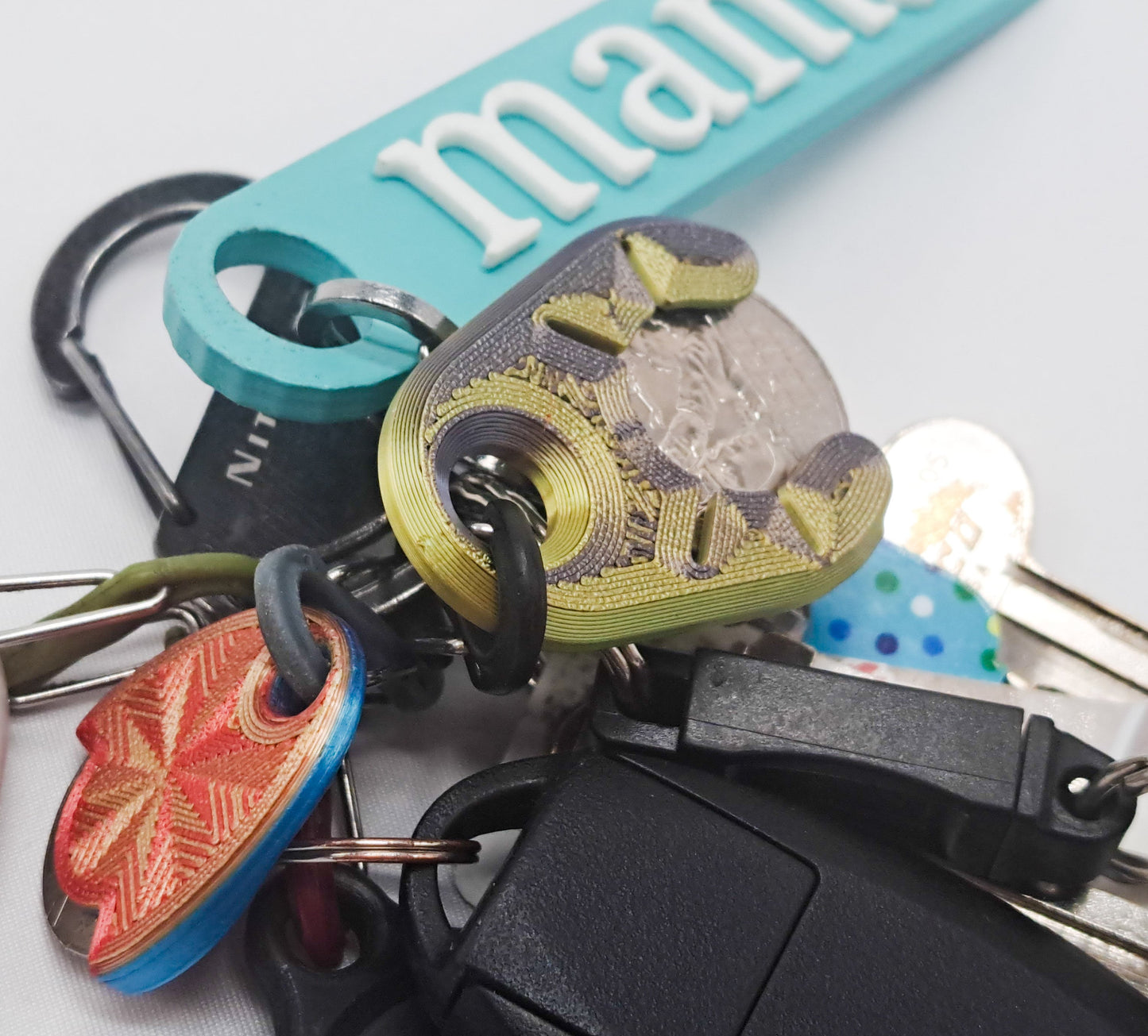 Coin Holder Keychain Quarter Keeper Minimalist for Shopping Carts