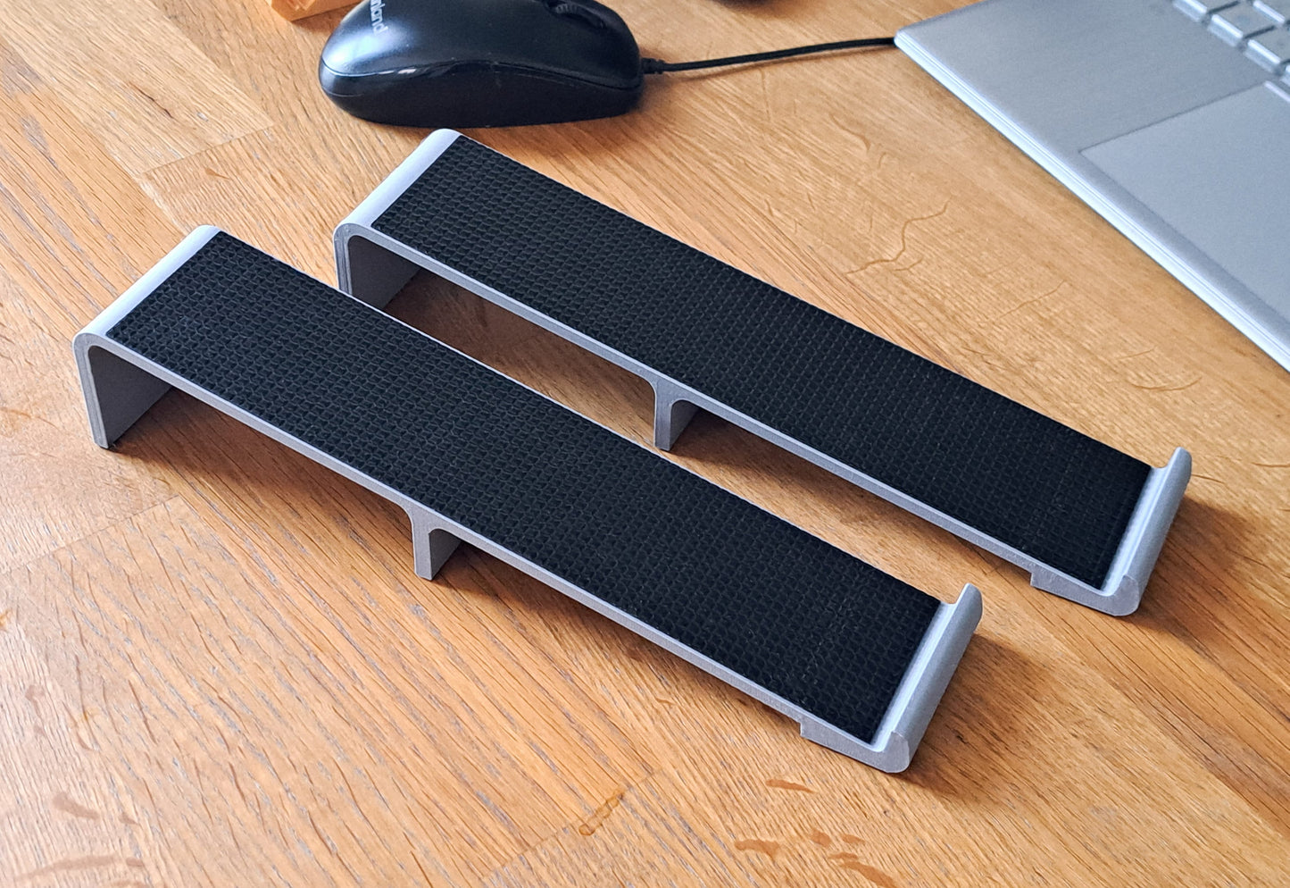 Laptop Stand Ergonomic Tilt Prop Platform Extra Grip Adjustable Cooling