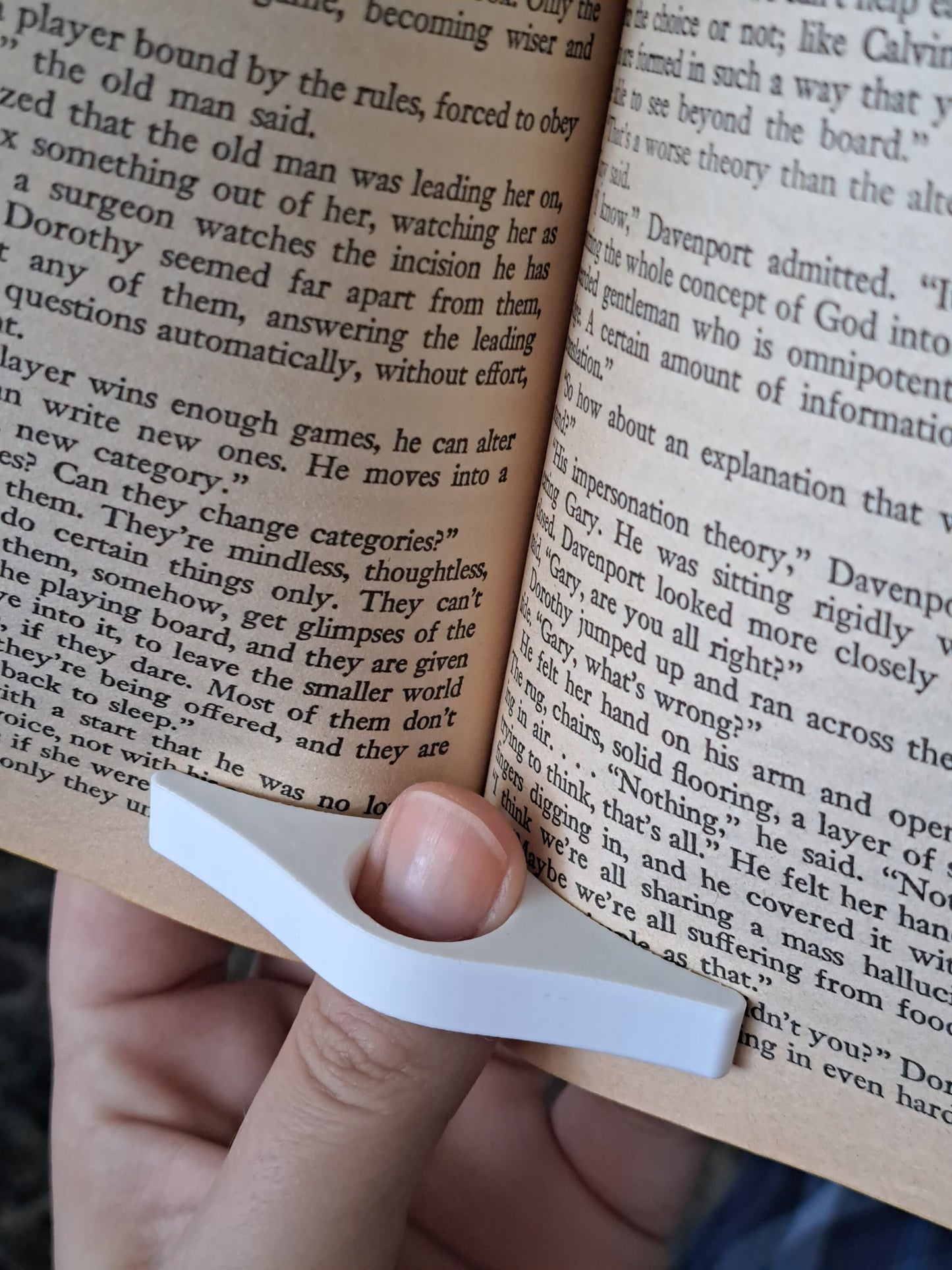 Novel Page Spreader for Heavy Duty Reading - Comfortable & Ergonomic